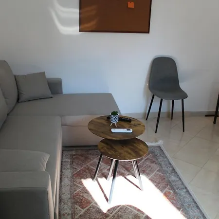 Orange Grove Retreat *