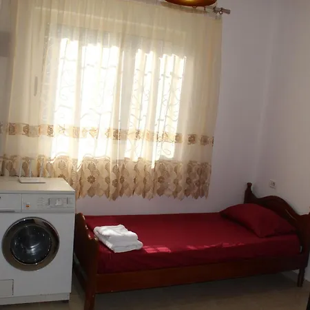 Orange Grove Retreat *