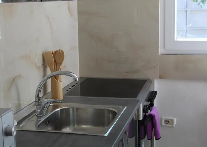 Orange Grove Retreat * ティラナ