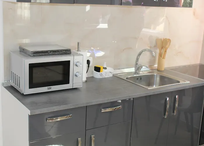 Orange Grove Retreat *