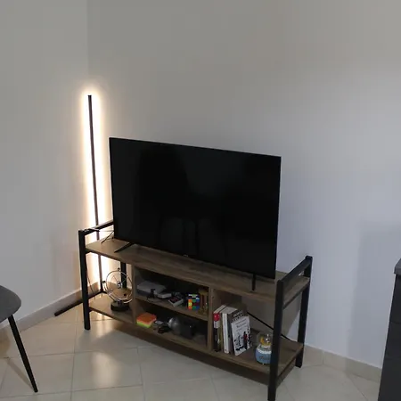 Apartment Orange Grove Retreat Tirana