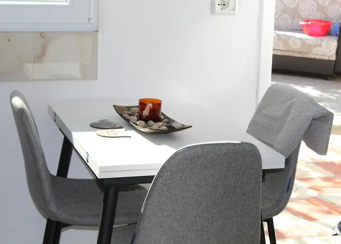 Orange Grove Retreat Apartman Tirana